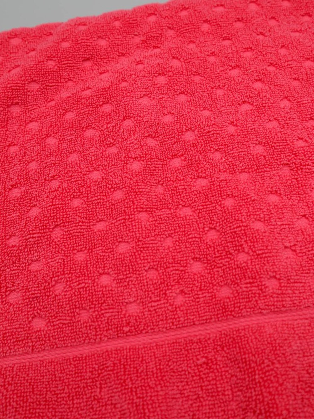 Kate Spade Cotton Terry Bathroom Hand Towel Fuschia Pink Embroidered Logo - Picture 5 of 7